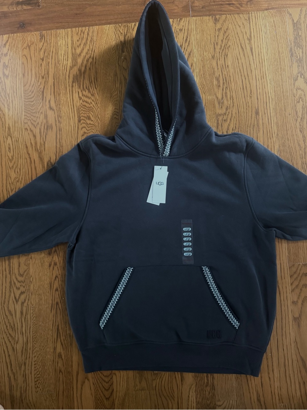 UGG Men's Black Tasman Hoodie with Contrast Trim (Large -New with tags)